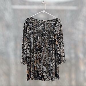 FAVE Women's Polyester Animal Print Top  28 length 25 pits size tag missing